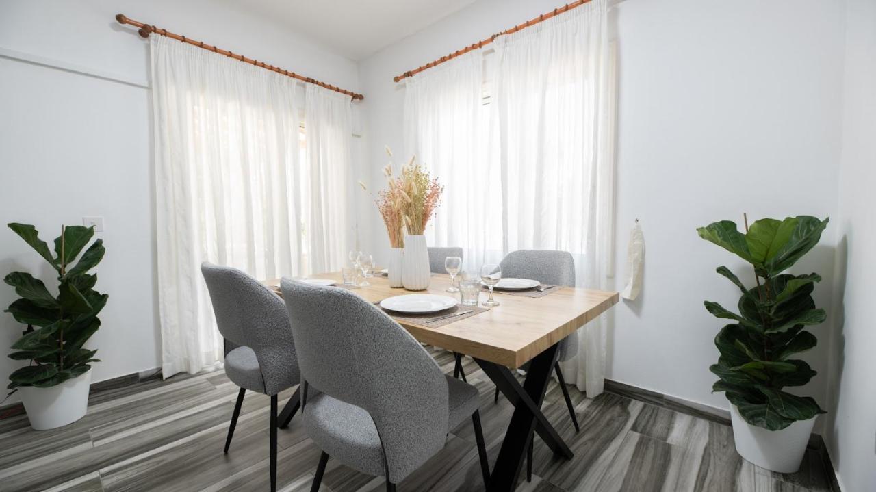 Beautiful Apartment In Harbour Paphos, Central & Close To Beach Exterior foto